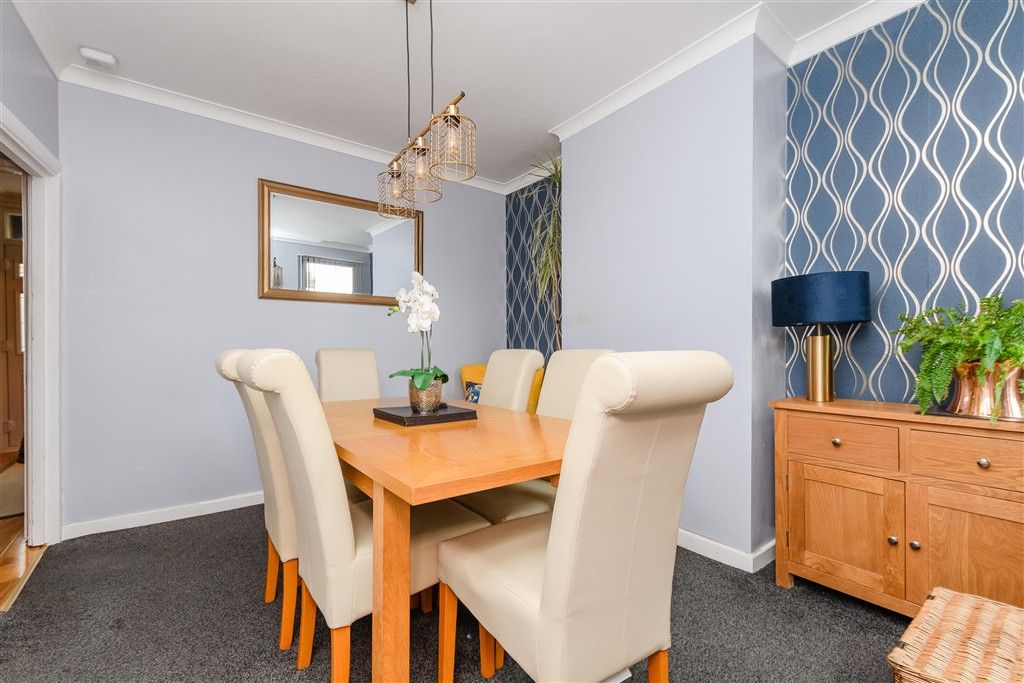 Property photo 1 of 10 Dining Room