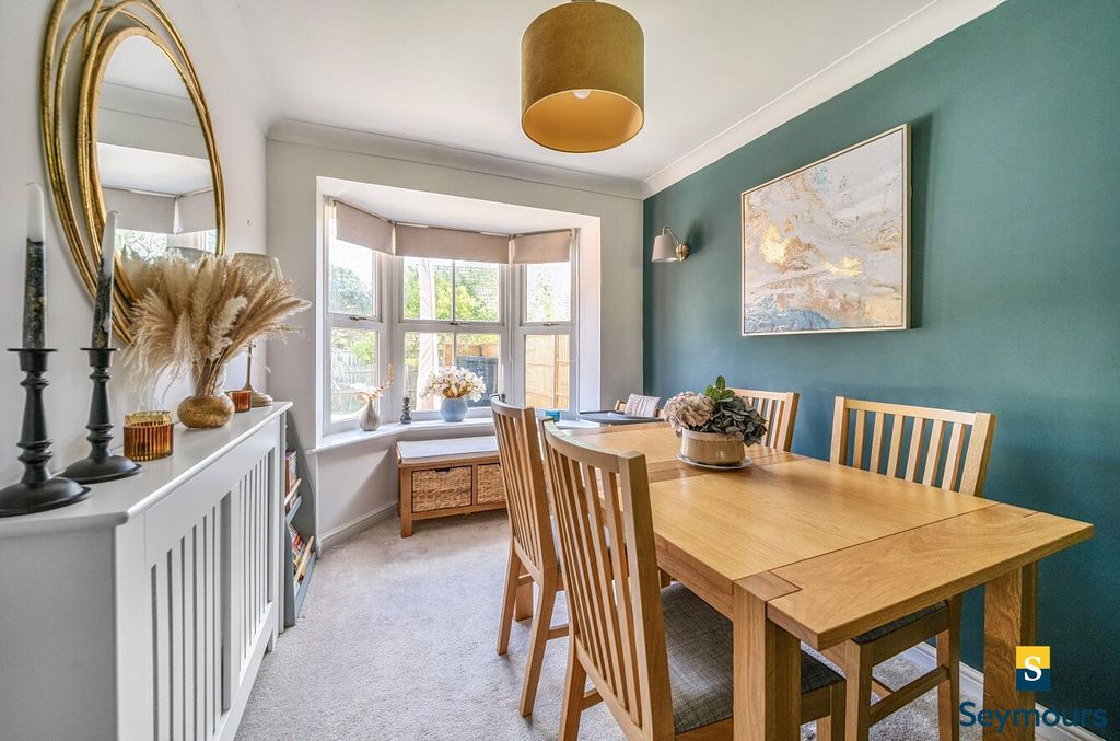Property photo 3 of 17 Dining Room