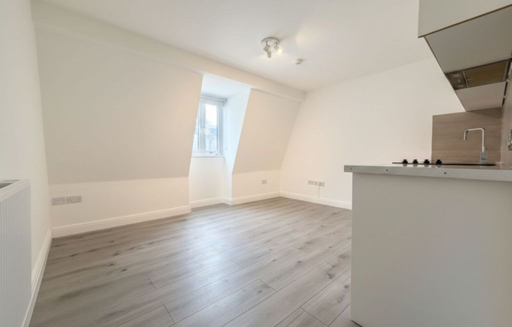 Property photo 2 of 3