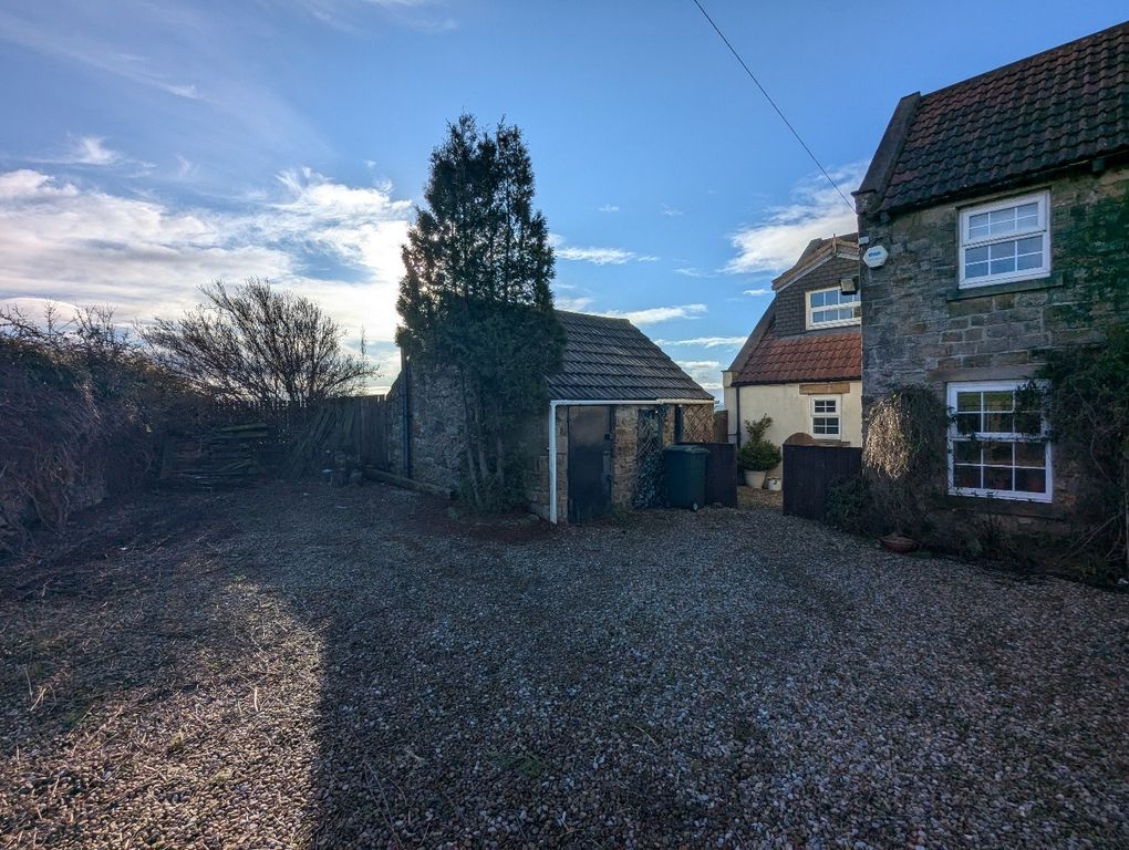 Property photo 2 of 21