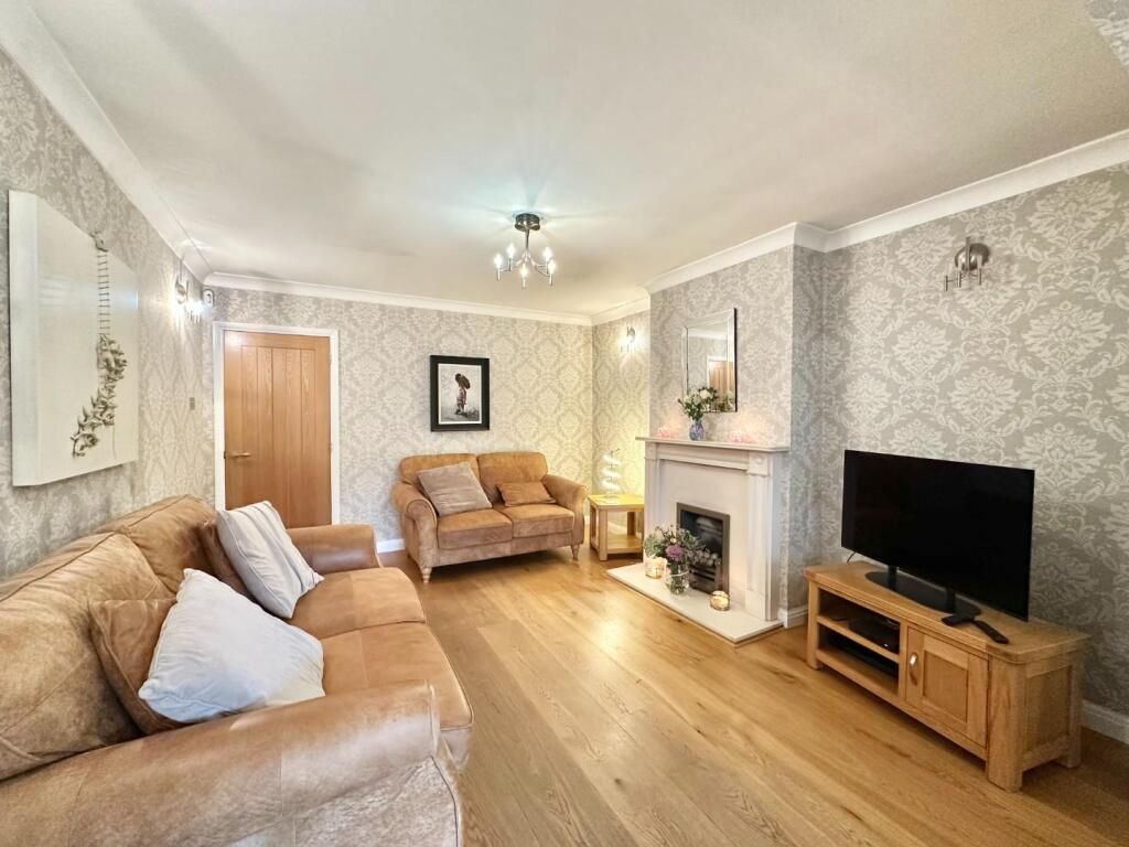 Property photo 3 of 17 F1085A0Da21Bad53Bb50F2760Fe99A85