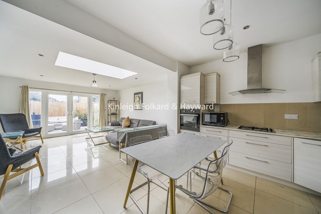 Property photo 3 of 14 Picture No. 25