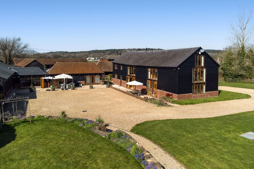 Property photo 1 of 30