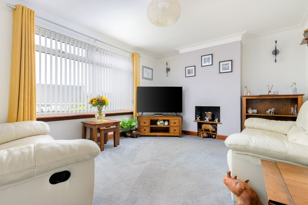 Property photo 3 of 28