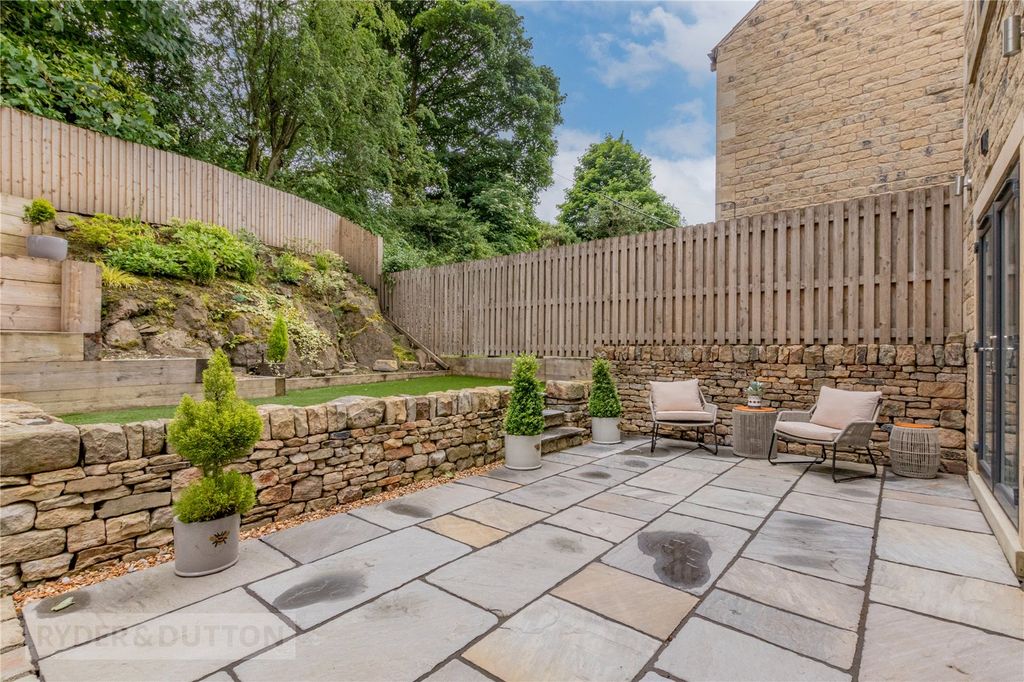 Property photo 3 of 54 Rear Garden