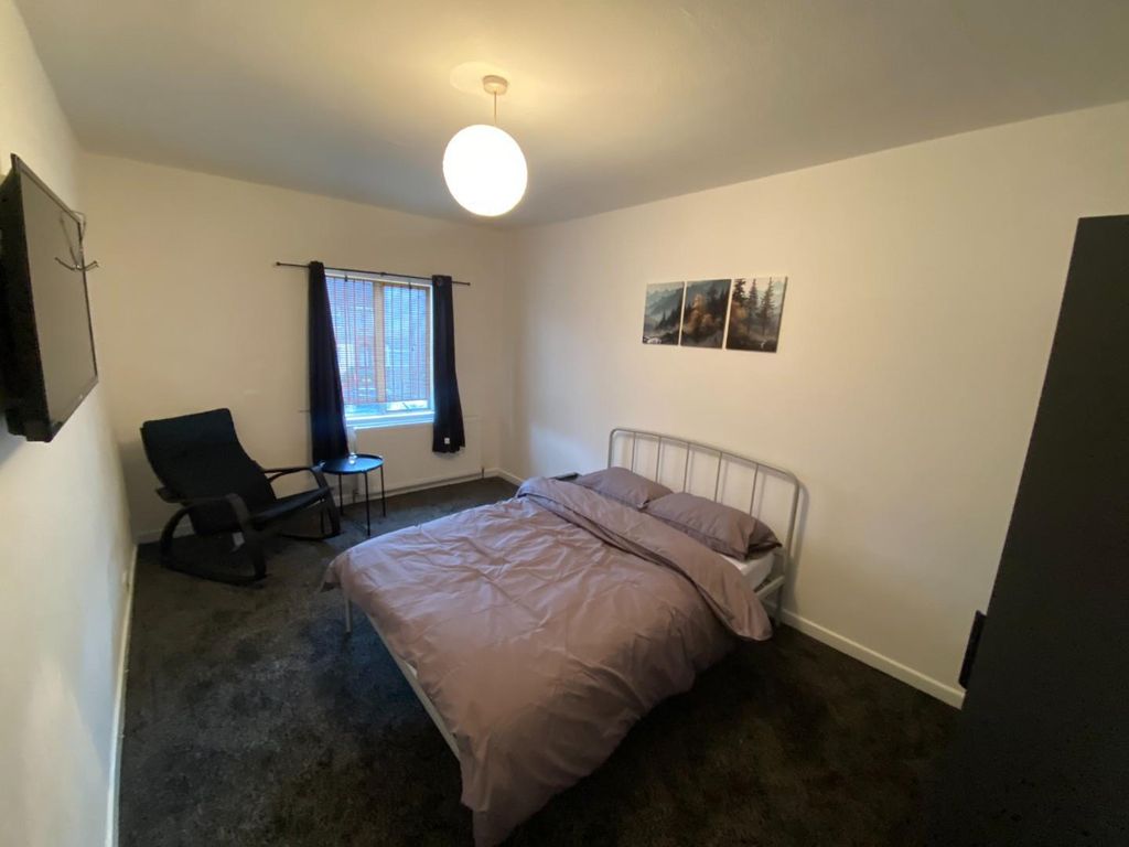 Property photo 1 of 3