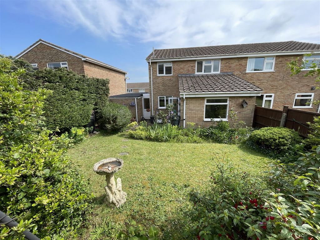 Property photo 2 of 9