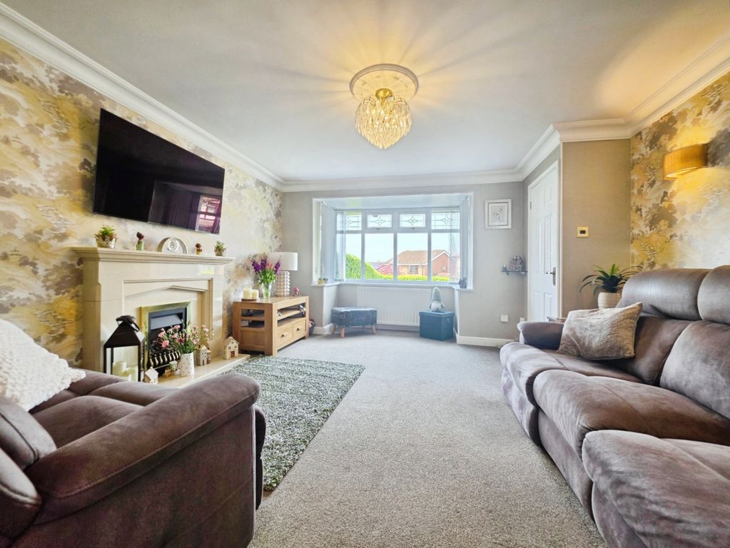 Property photo 3 of 43 Pbox-Img.Jpg