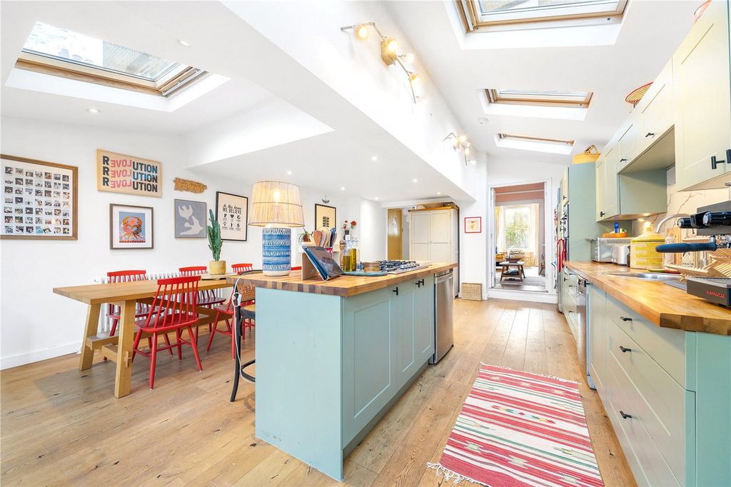 Property photo 2 of 20 Kitchen/Diner