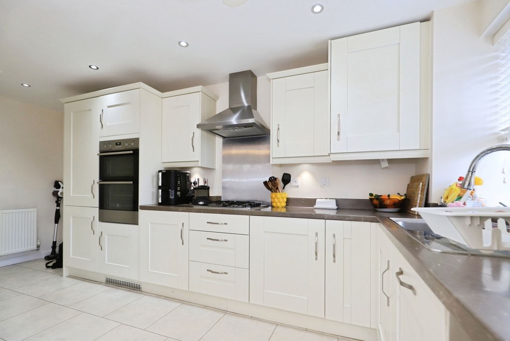 Property photo 3 of 20 Pbox-Img.Jpg