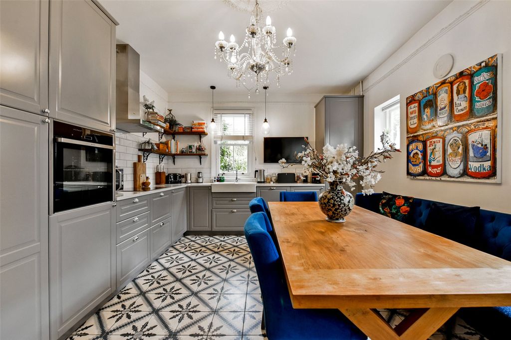 Property photo 2 of 10 Kitchen / Diner