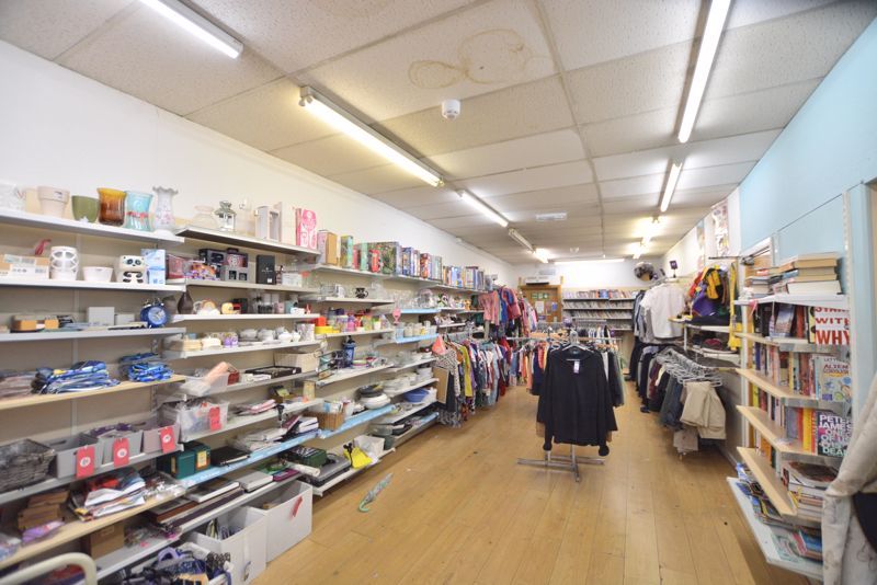 Property photo 3 of 10 Middle Of Shop