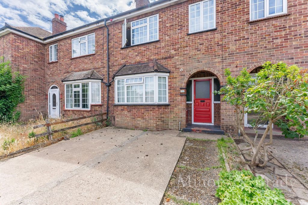 Property photo 1 of 9