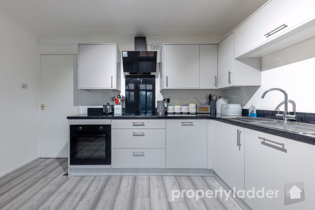 Property photo 3 of 13 Pl-11