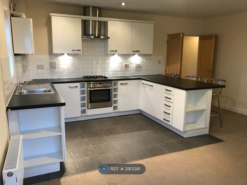 Property photo 3 of 11