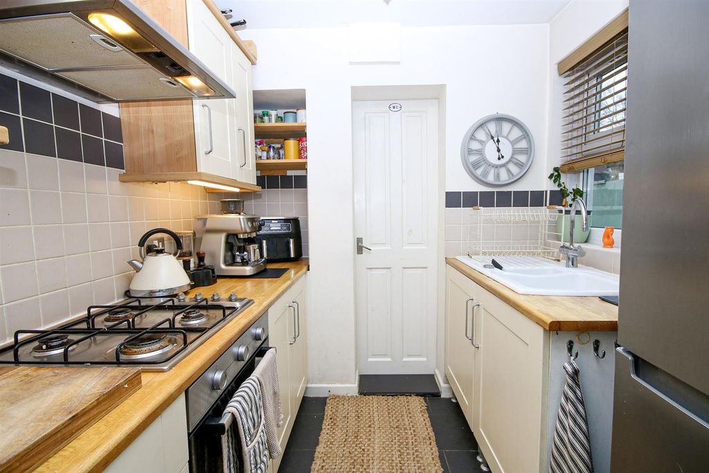 Property photo 3 of 12 12-Img_3299.Jpg