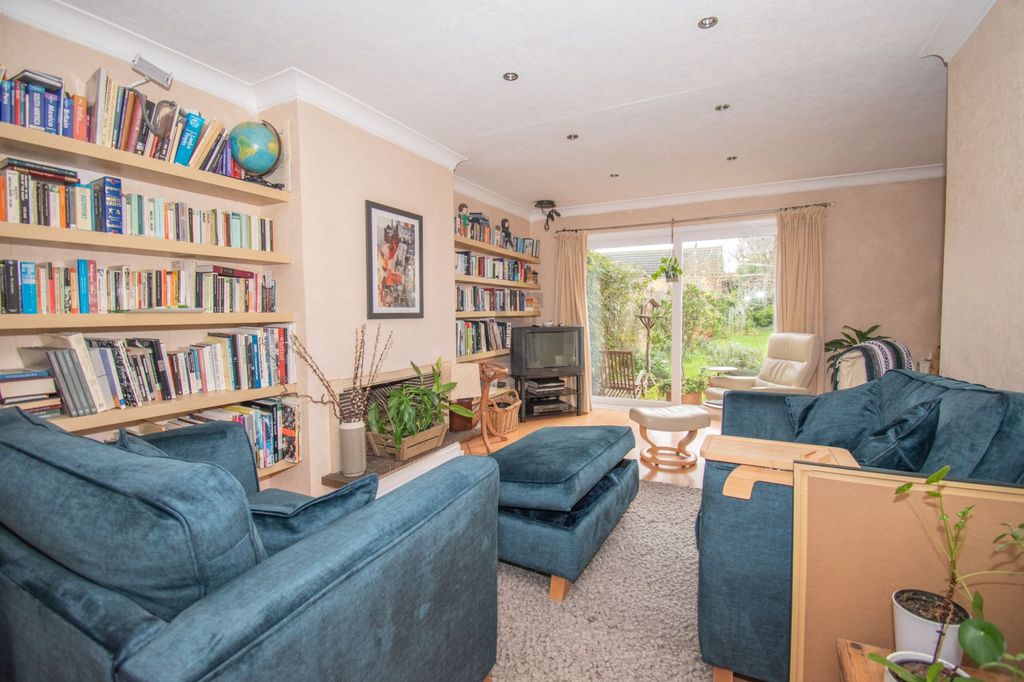 Property photo 2 of 13