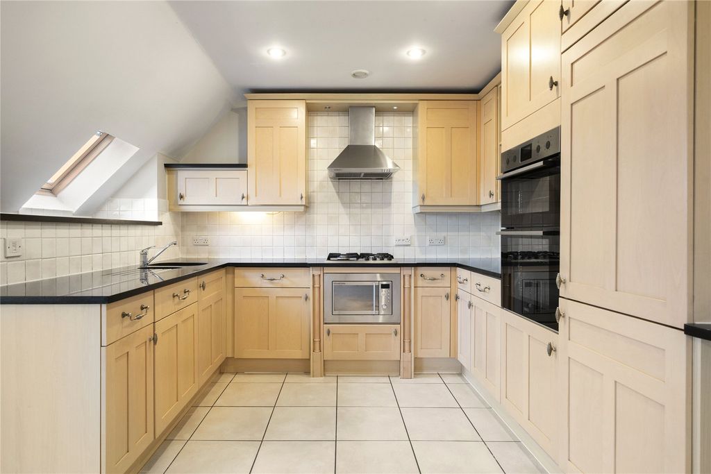 Property photo 2 of 16 Picture No. 26