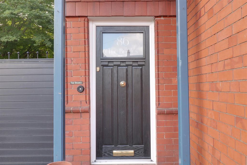 Property photo 2 of 41 Img_3817-Img_3819.Jpg