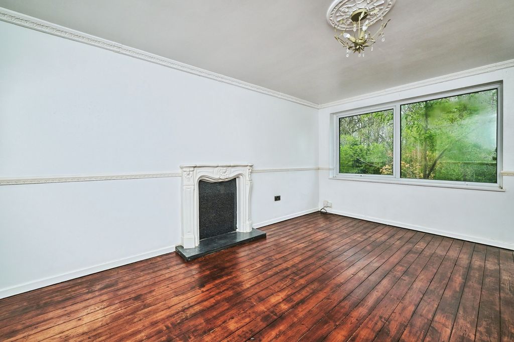 Property photo 3 of 17 Img_8285