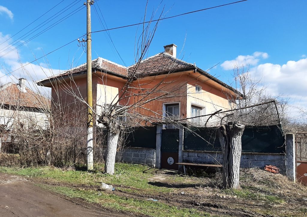 Property photo 2 of 6