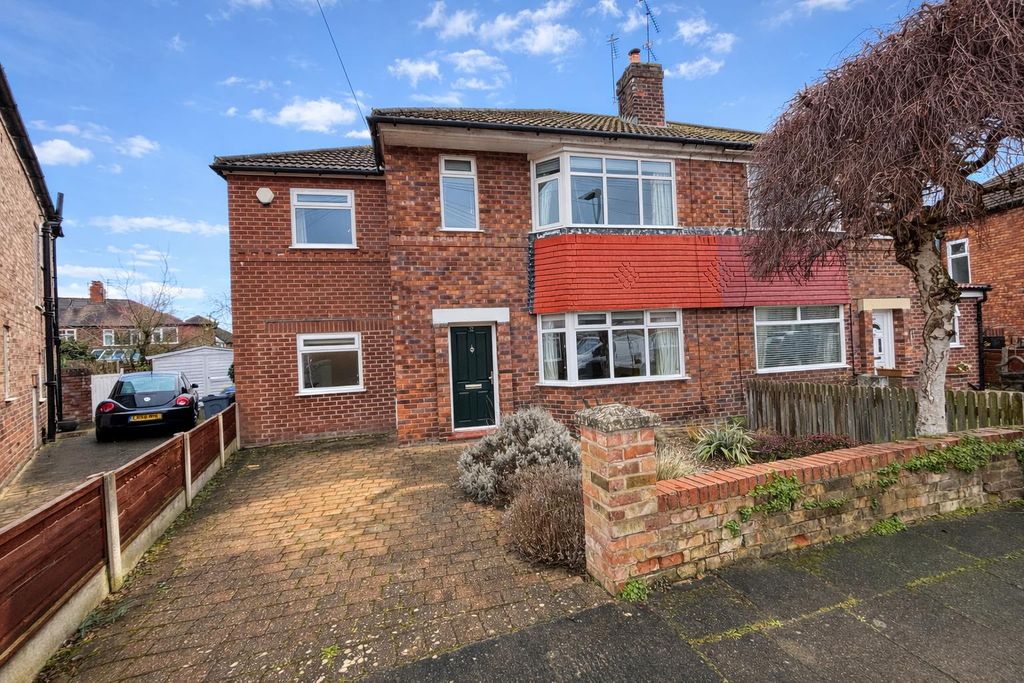 Property photo 1 of 18