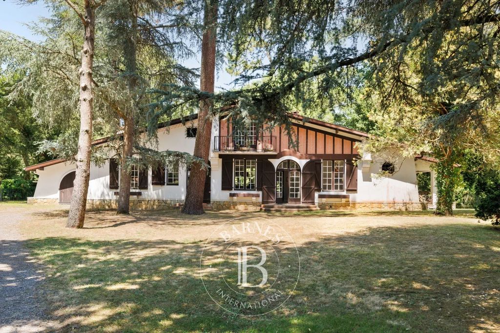 Property photo 1 of 24