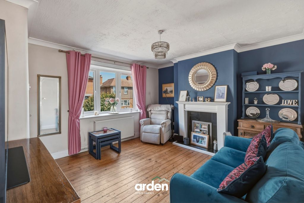 Property photo 2 of 11