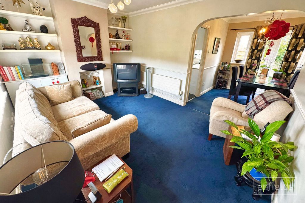 Property photo 2 of 19