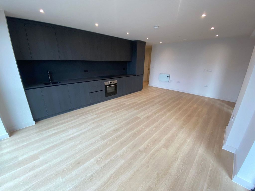 Property photo 3 of 16 Picture No. 10