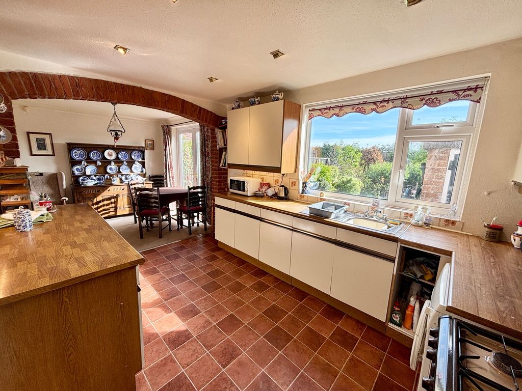 Property photo 2 of 26