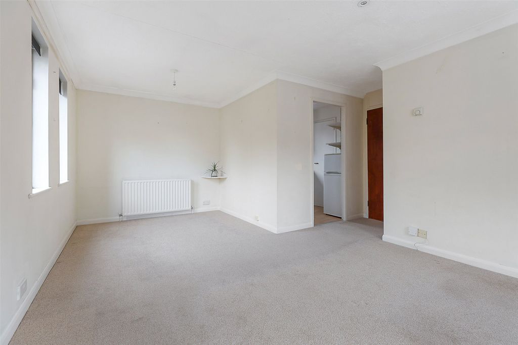 Property photo 2 of 13 Picture No. 14