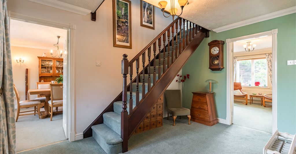 Property photo 2 of 26