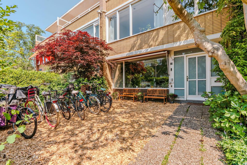 Property photo 2 of 50