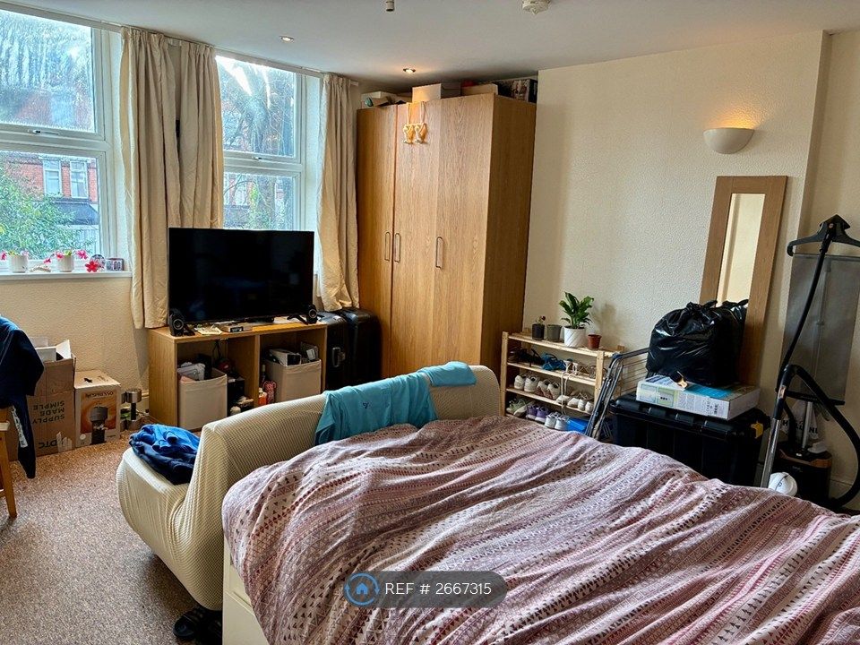 Property photo 3 of 12