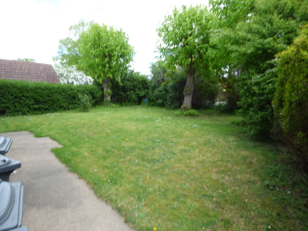 Property photo 2 of 13 Front Garden