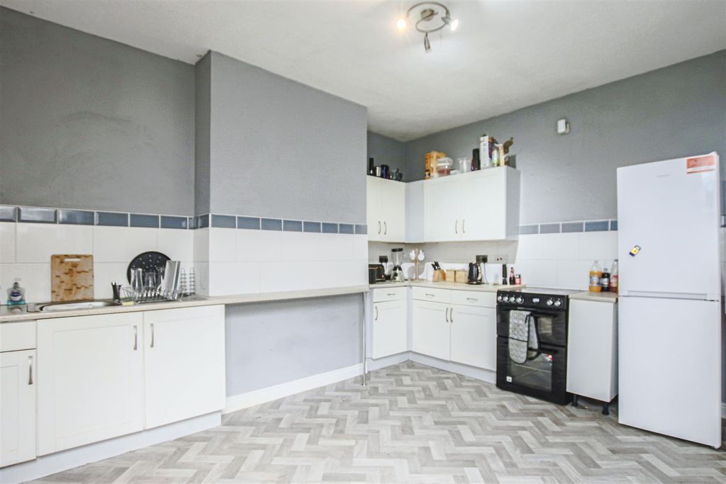 Property photo 3 of 14 Crtciplrmksizxdmwlugwg.Jpg