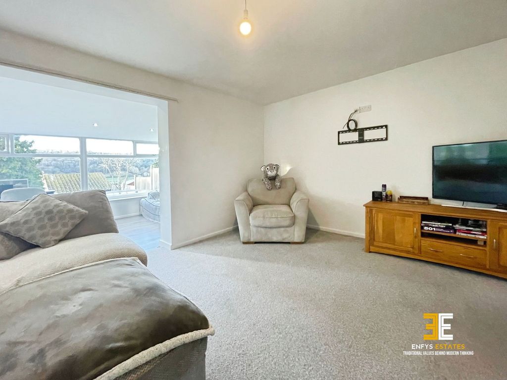 Property photo 3 of 24