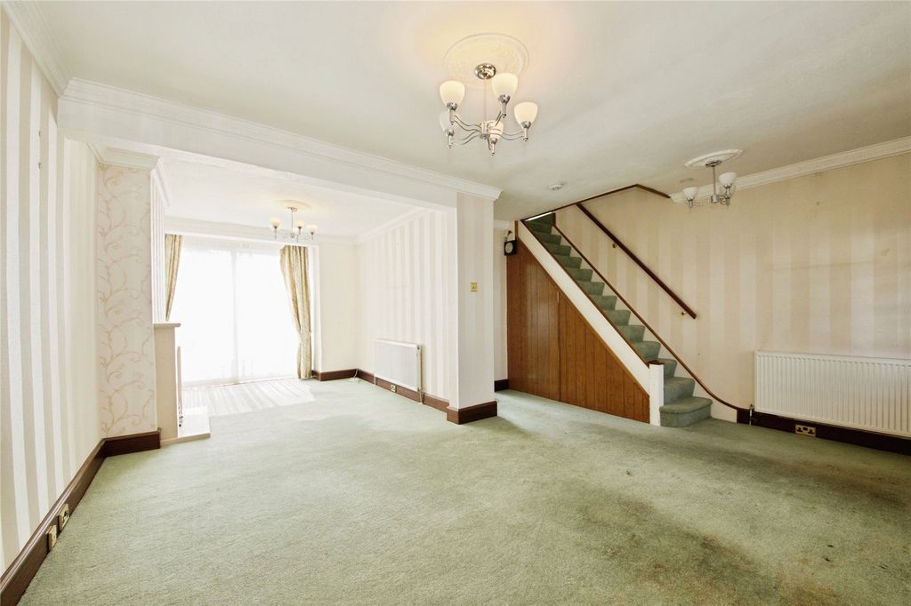 Property photo 3 of 17 Picture No. 12