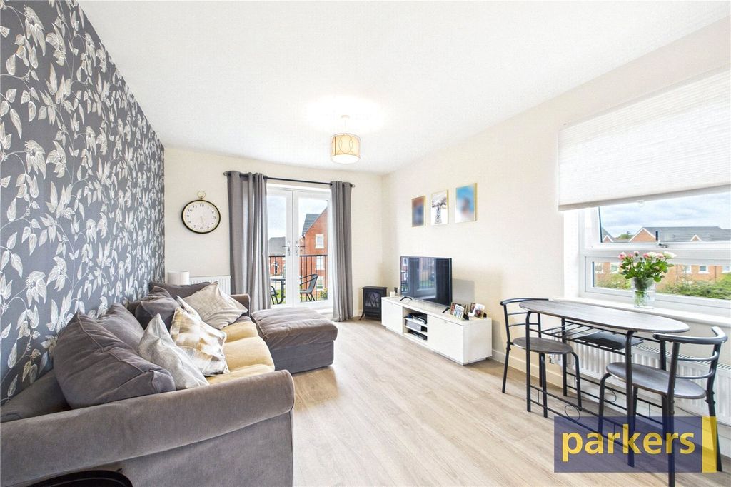 Property photo 3 of 10 Reception