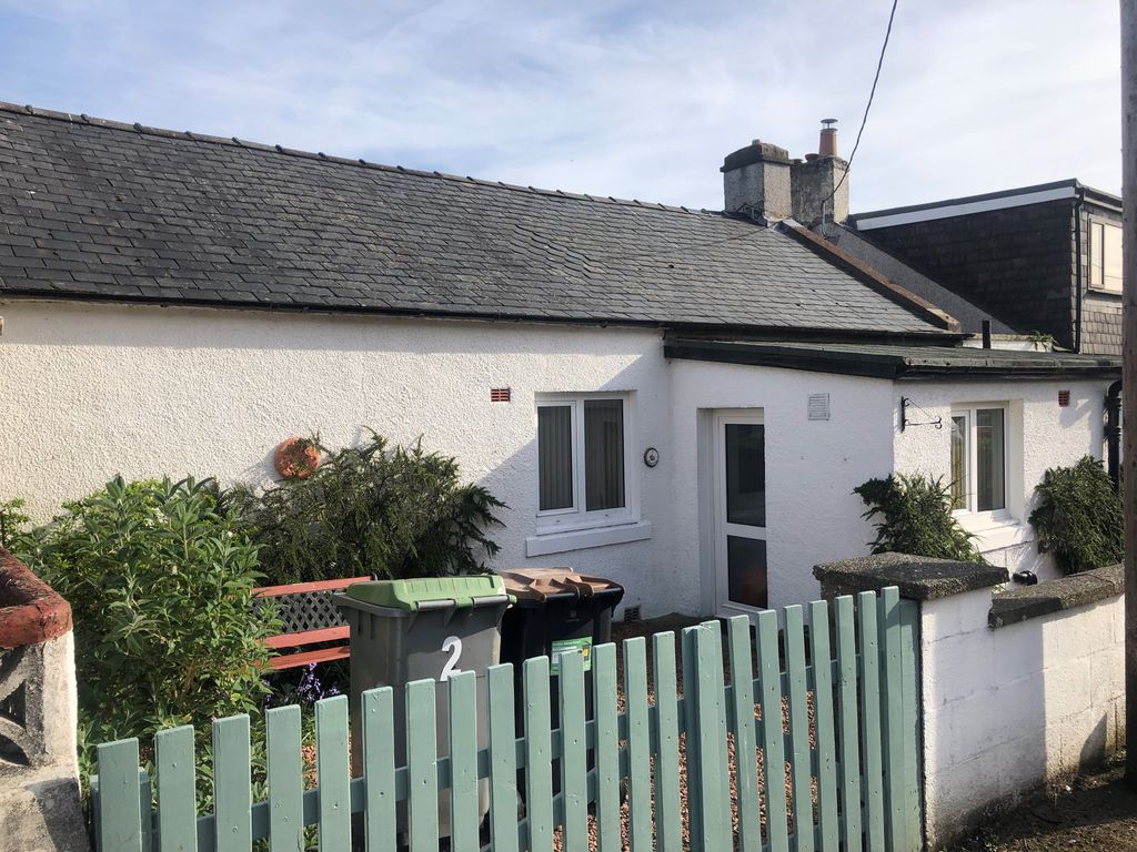 Property photo 2 of 27