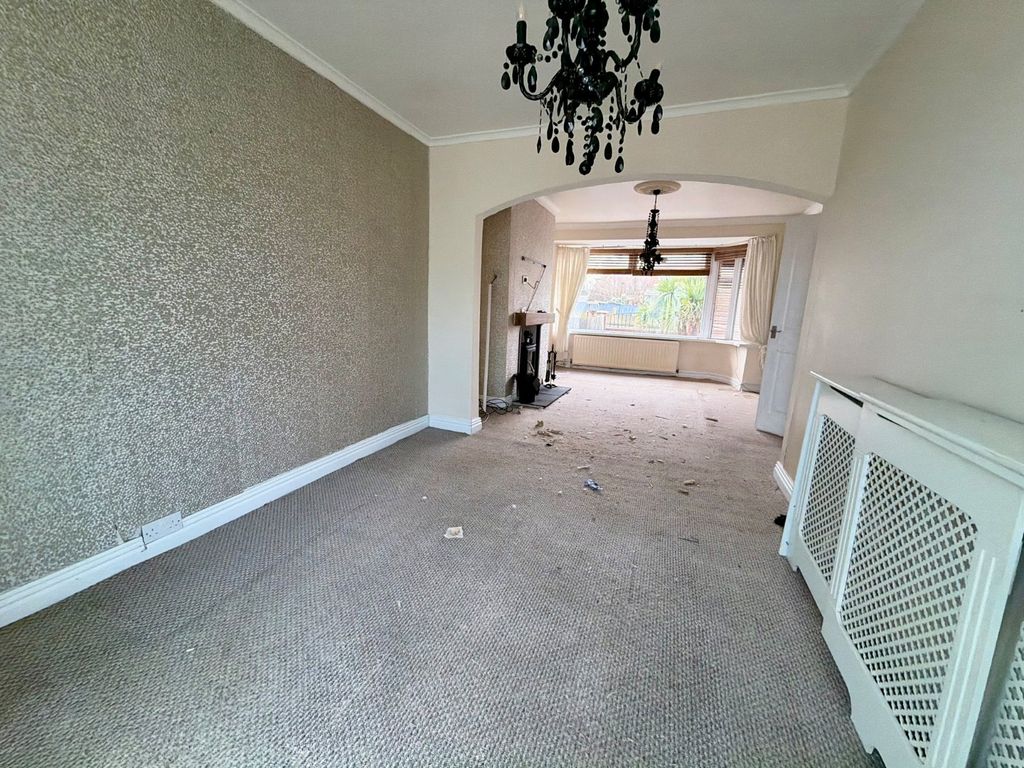 Property photo 2 of 11 Dining Area