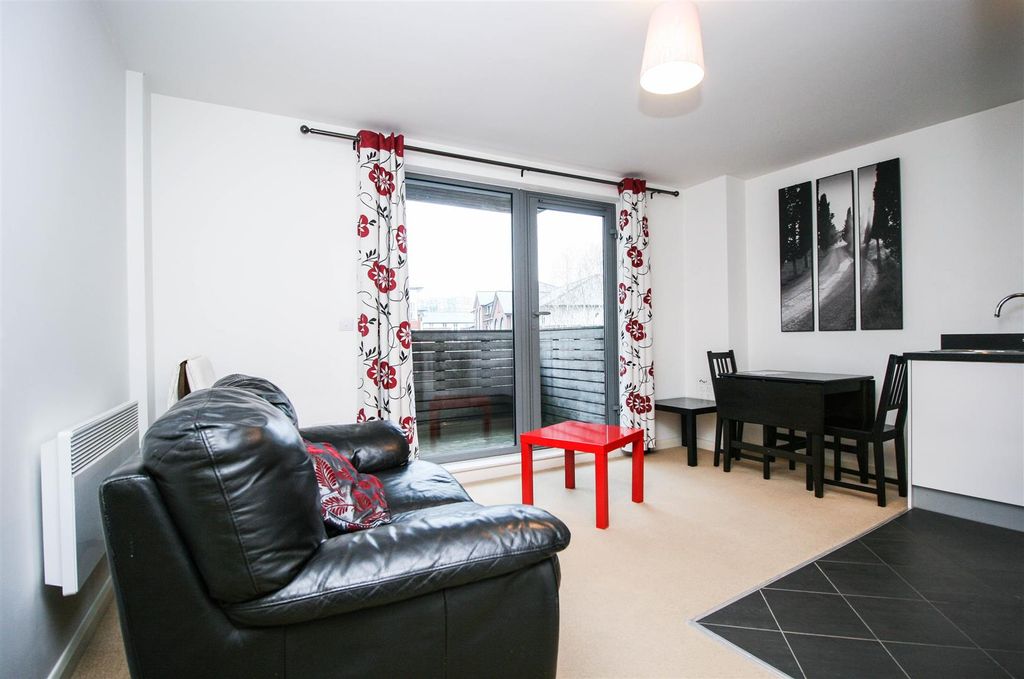 Property photo 1 of 5