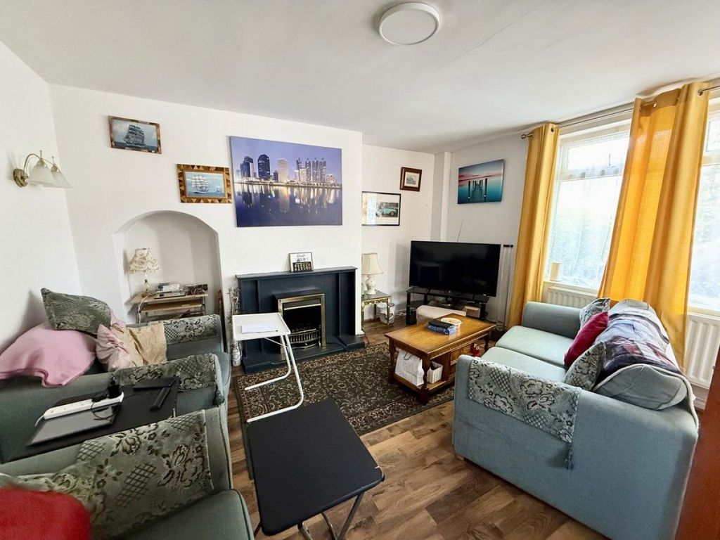 Property photo 2 of 12