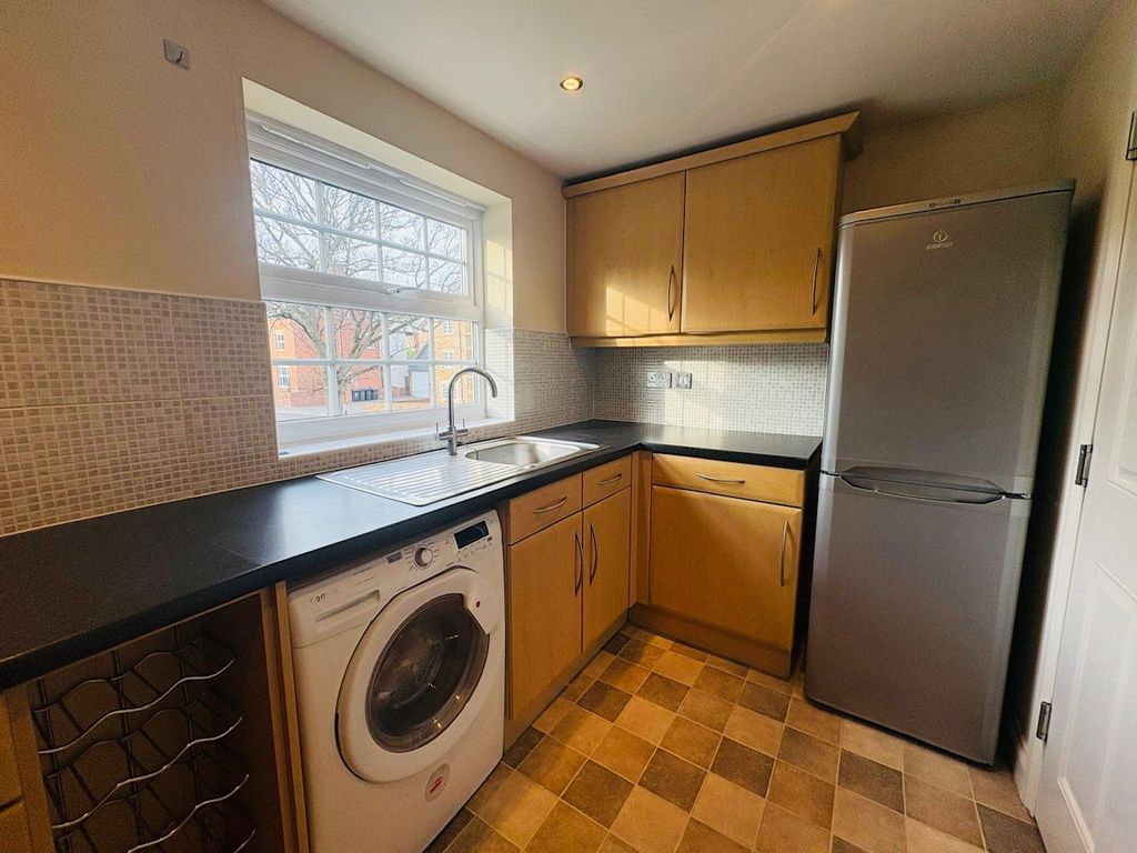 Property photo 3 of 8