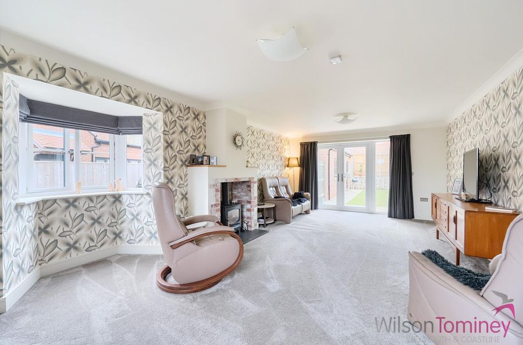 Property photo 2 of 36 5B51978d-B1Ed-4595-Adee-Bca3B7c74857.Jpg