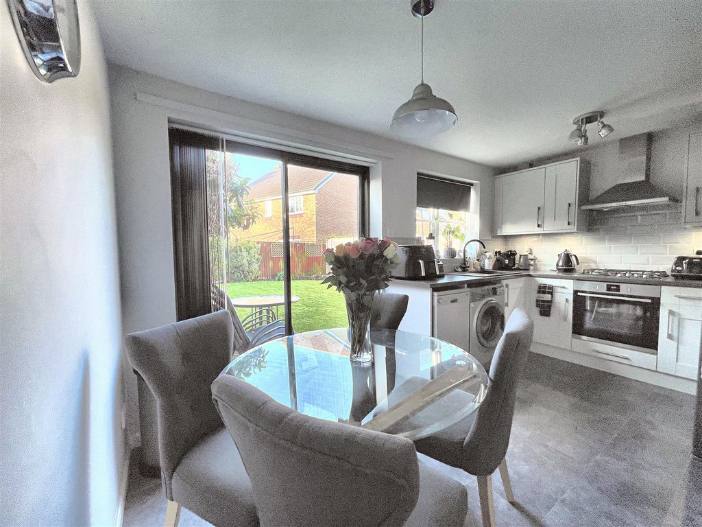 Property photo 3 of 15 Kitchen/Diner