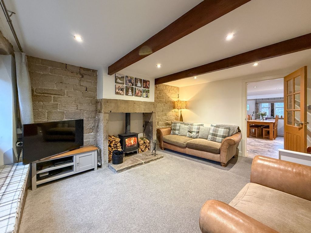 Property photo 2 of 27