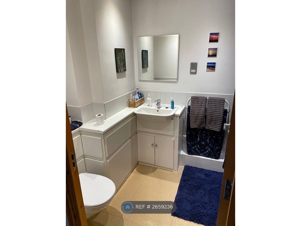 Property photo 3 of 5 Bathroom