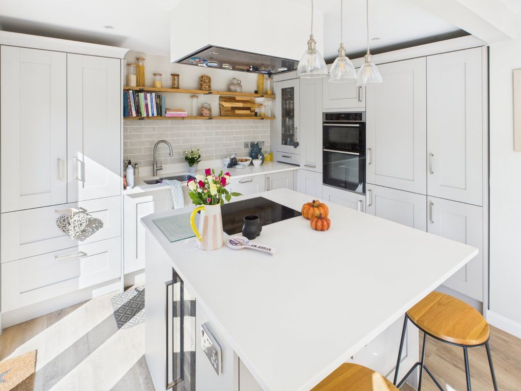 Property photo 2 of 18 Kitchen/Living Area